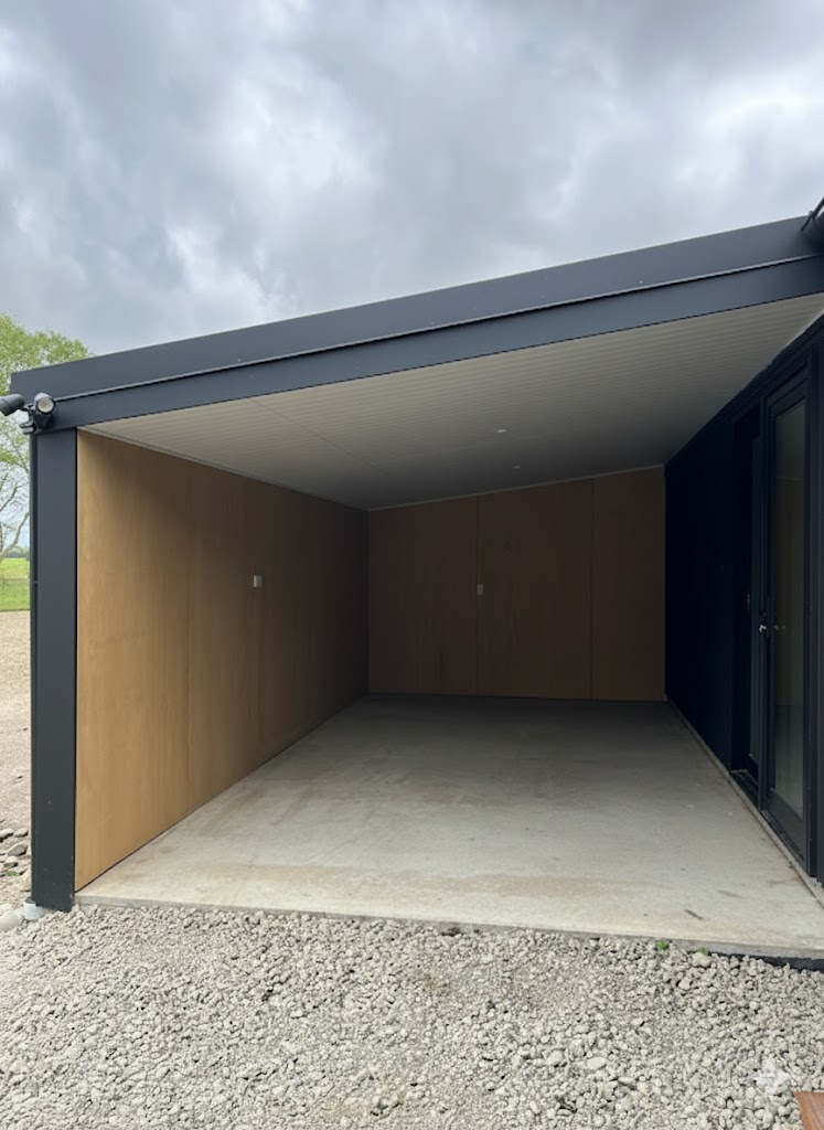 Lauriston Staff Cottage covered outdoor area